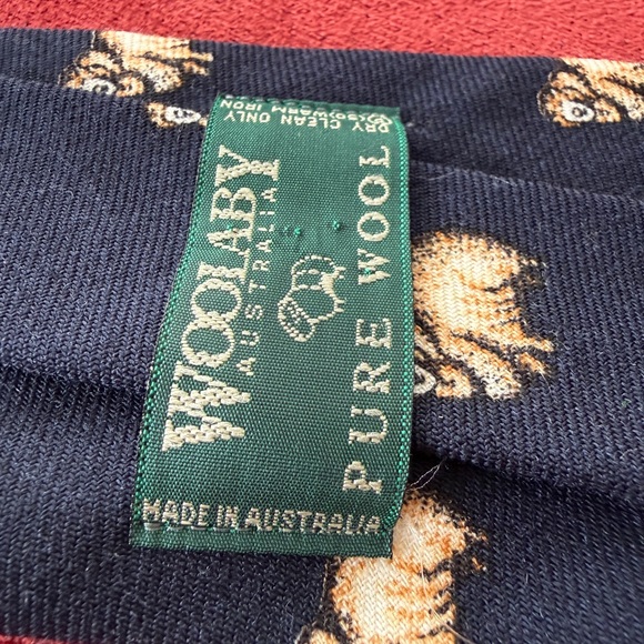 Unique Woolaby Necktie Pure Wool, Made in Australia Novelty Design Rams Sheep - Picture 8 of 9